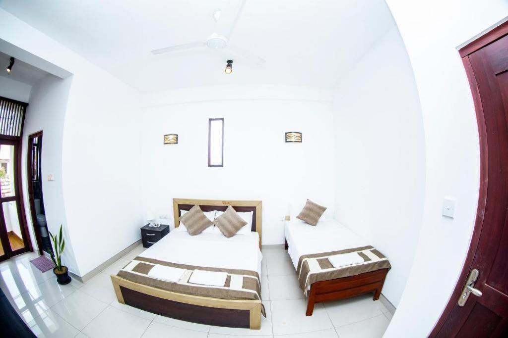 Hotel Blue Bird Negombo Eksteriør bilde