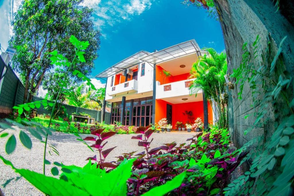 Hotel Blue Bird Negombo Eksteriør bilde
