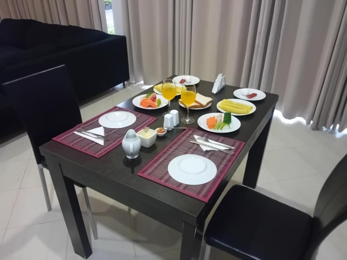 Hotel Blue Bird Negombo Eksteriør bilde