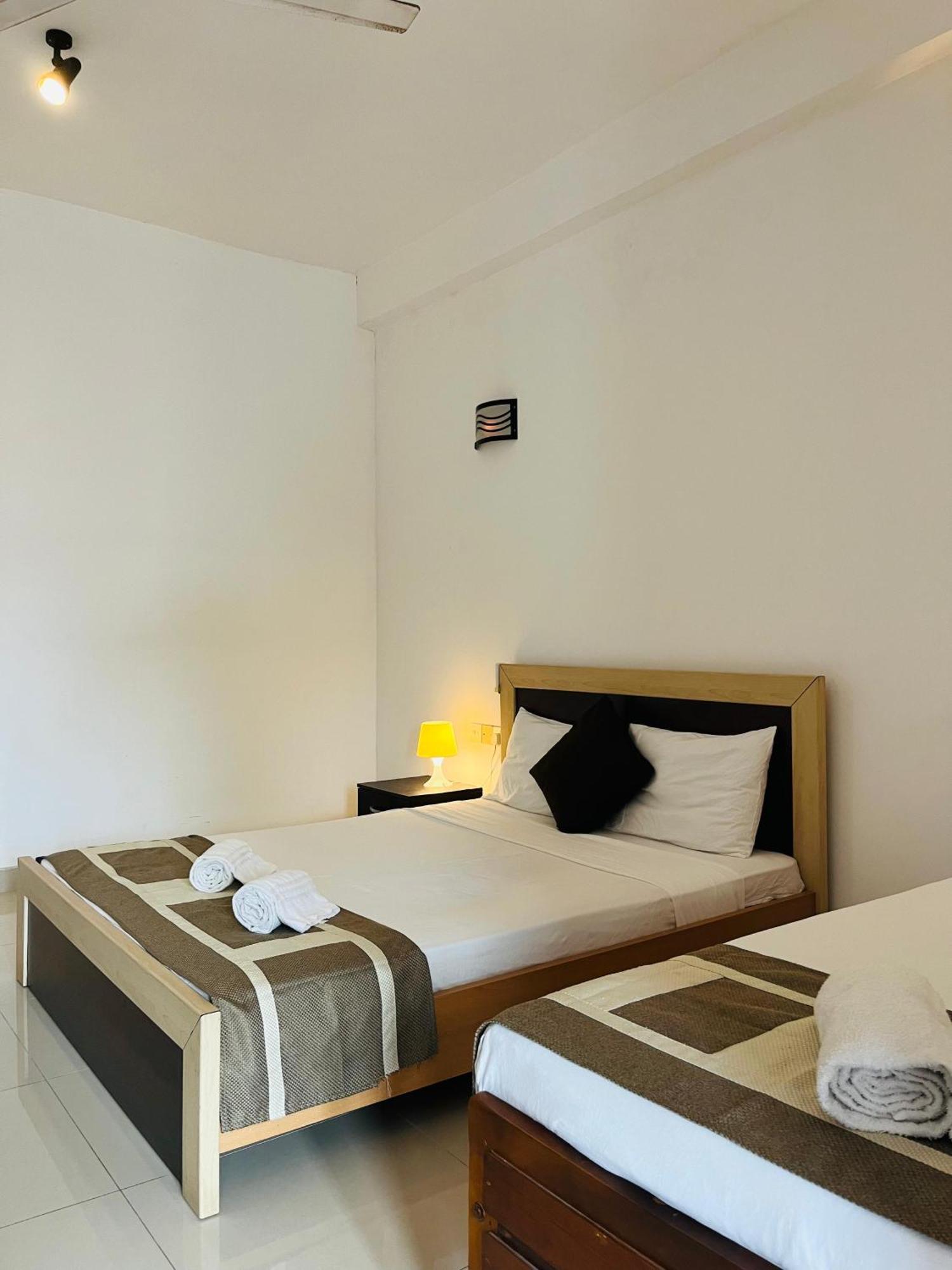 Hotel Blue Bird Negombo Eksteriør bilde